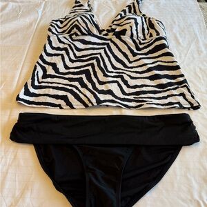 Dana Buchman Black and White Bikini Swimwear
